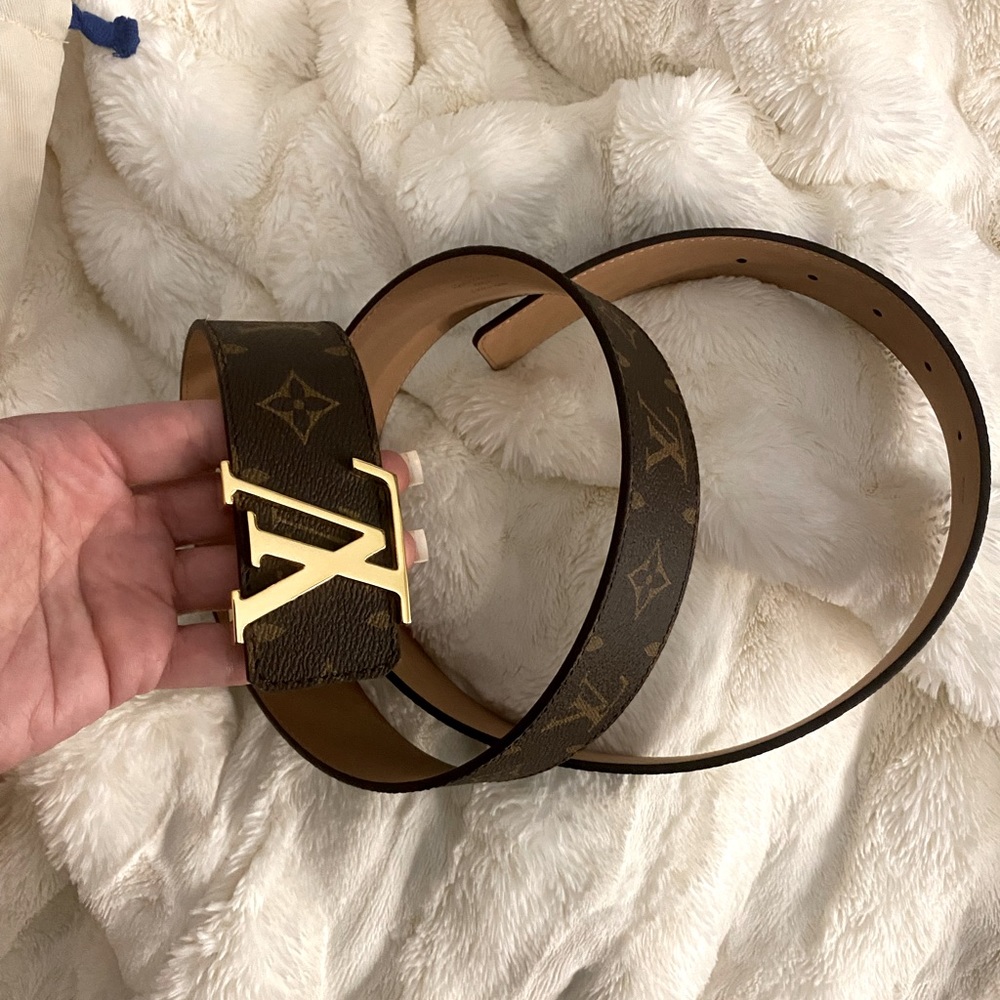 Luis Vuitton belt